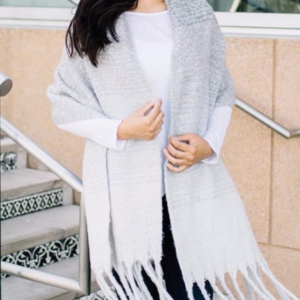 Mer-Sea & Co. Gray Oversized Cozy Scarf